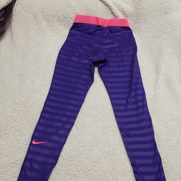 Nike Pro leggings small - Picture 2 of 3